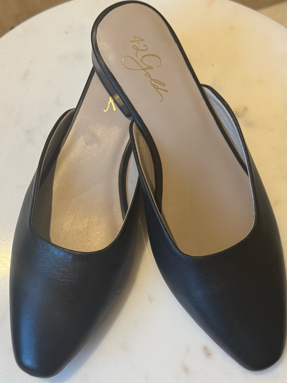 42 Gold Black Leather Slip-On Flat Mules - Picture 2 of 7